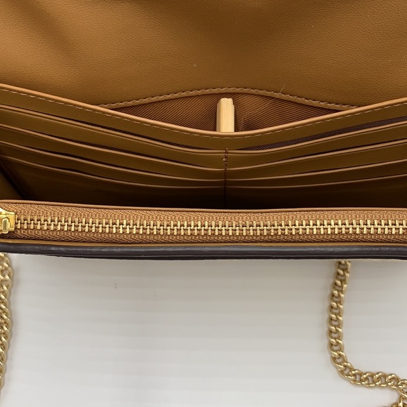 COACH Gemma Clutch Crossbody In Signature Canvas With Daisy Print - Picture 13 of 16